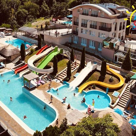 Sunny Hill Apartments & Aqua Park Vrnjačka Banja Extérieur photo