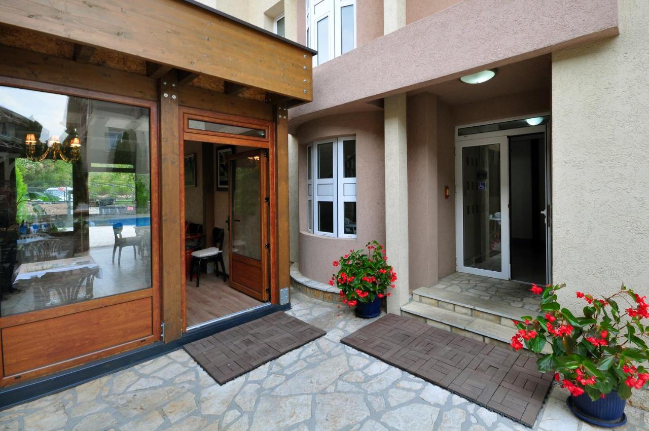 Sunny Hill Apartments & Aqua Park Vrnjačka Banja Extérieur photo